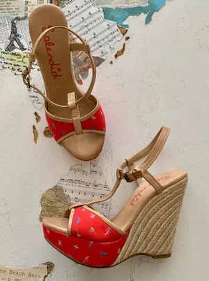 Splendid Luau Fiesta Red Floral Y2K Espadrille Wedge Sandals Women's Size 6 thumbnail 1