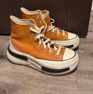 Orange Converse thumbnail 1