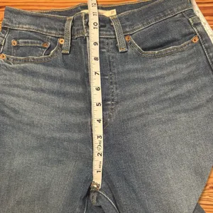 Levis‎ Jeans Womens 27 Wedgie Straight Blue Distressed Denim Stretch High Rise thumbnail 12