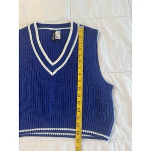 H&M Royal Blue White Rib Knit Cropped Sweater Vest Preppy Tennis Y2K Academia thumbnail 6