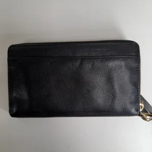 Lodis Ellie Single Zip Wristlet Black Pebbled Leather RFID Gold Hardware Wallet thumbnail 7