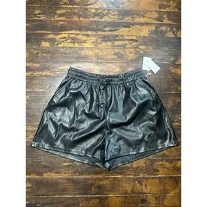 Good American faux black leather pull on 4/XL shorts thumbnail 3