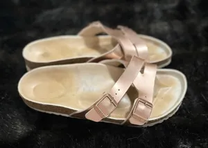 Birkenstock Yao Lux Electric Metallic Rose Gold Sandal Sz 38 US Sz 7 thumbnail 1