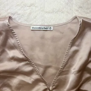 Abercrombie & Fitch Satin Blouse - Light Tan thumbnail 3