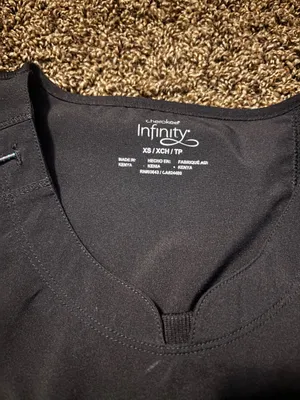 Infinity scrub top thumbnail 3