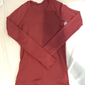 Lululemon swiftly tech thumbnail 1