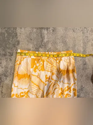 Haute Hippie Yellow & White Printed Relaxed Capris thumbnail 6