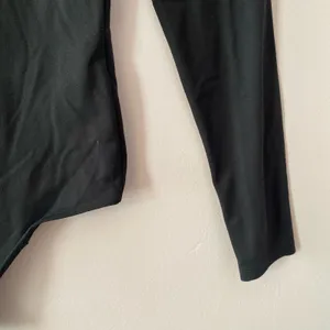 Abercrombie & Fitch Black Cut-Out Long Sleeve Bodysuit Top Women's size Small thumbnail 4