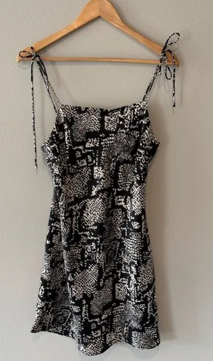 ZARA Black and Cream Printed Mini Slip Dress NWT Size‎ M thumbnail 1