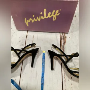 VINTAGE PRIVILEGE BLACK STRAPPY‎ SANDALS Size 6.5 thumbnail 5