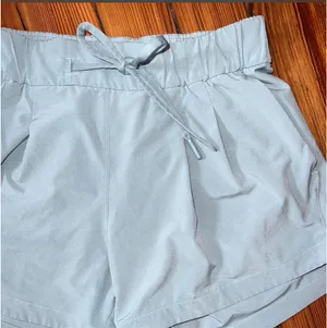 Lululemon Shorts thumbnail 2