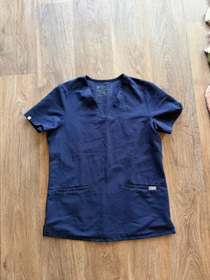 FIGS Scrub Top Casma thumbnail 2