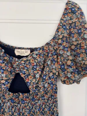 Kiss the Sky Urban Outfitters Smocked Puff Short Sleeve Floral Mini Dress XS thumbnail 4