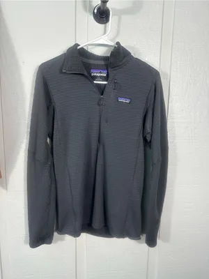 Patagonia Black Full Zip Windbreaker Size Small EUC thumbnail 2