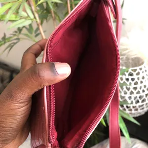 2000s Pink burgundy wine red crocodile-embossed leather shoulder hand bag purse silver hardware #y2k thumbnail 4