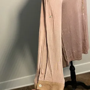 Very J Henley Button Neck Hi-Low Top Blouse Roll Sleeve Taupe Medium thumbnail 8