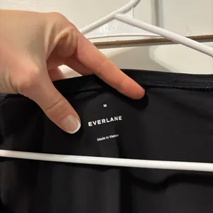 Everlane The Form Sqaure Neck Top Black thumbnail 5