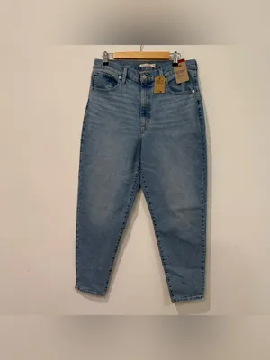 Levi’s High Waisted Tapered Leg Mom Jean 33 thumbnail 3