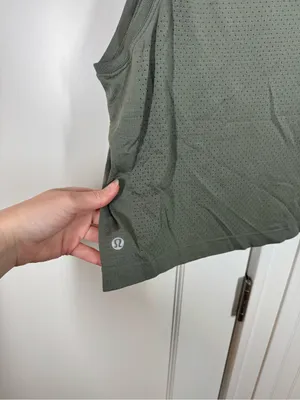 Lululemon swiftly breathe mesh crop tank in sage green San Francisco size 8 thumbnail 4