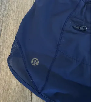 Lululemon Shorts 2.5" thumbnail 3