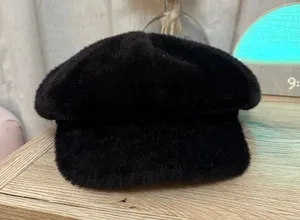 Free people furry beret thumbnail 1