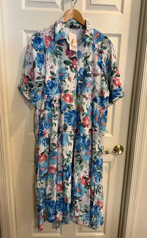 Pretty Garden Button-Front Floral Midi Dress in Blue & Pink thumbnail 1