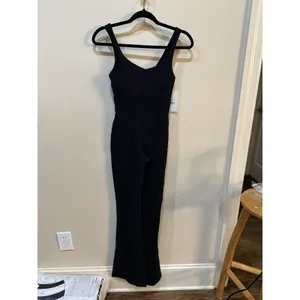 WILO THE LABEL Women's NWT Unitard Black Flare Rib Yoga/Athletic Jumpsuit thumbnail 2
