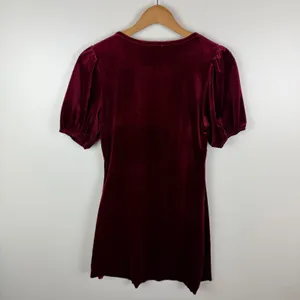NWT Le Lis Crimson Velvet Babydoll Puff Sleeve Mini Dress Small Holiday Bow‎ thumbnail 5