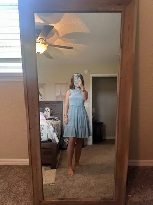 Boutique dress thumbnail 4