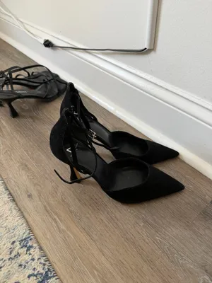 Marc Fisher Pointed Black Toe Heels thumbnail 2