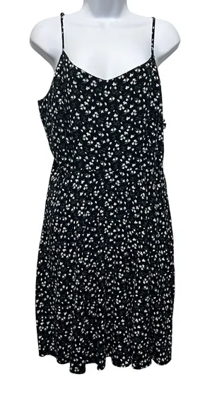 Old Navy Women Cottage Boho Floral Sundress XL Black Smocked Back Indie Whimsy thumbnail 1