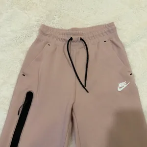Nike Sportswear Tech Fleece Joggers thumbnail 2