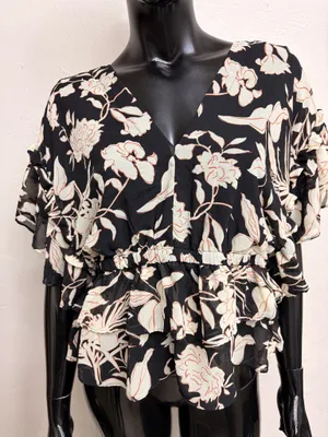 Marc New York Women's Black Floral V-Neck Ruffle Blouse thumbnail 4