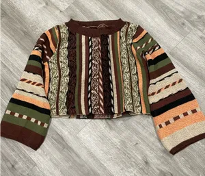 Crop Sweater Size L thumbnail 1