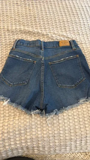Abercrombie High Rise Shorts Size 27 thumbnail 3