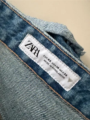 ZARA High Rise Medium Wash Distressed Hem Denim Boyfriend Bermuda Shorts Sz 46 thumbnail 5