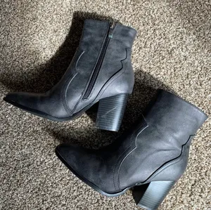SheIn Western Boot thumbnail 1