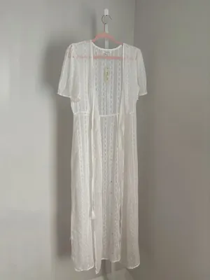 Francesca's Sheer Boho White Lace Wrap Kimono Beach Cover Up Tassels Size M NWT thumbnail 2