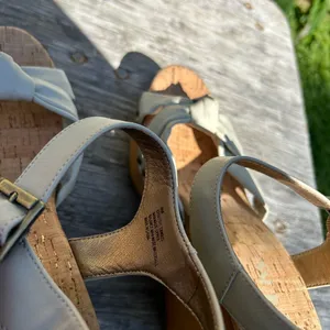 Kork-Ease Women's Dawson Wedge Platform Sandals Off White Size 9‎ thumbnail 2
