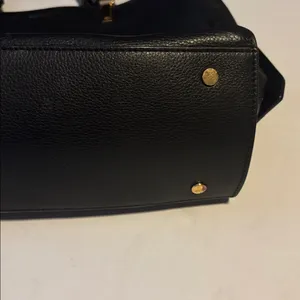 Kurt Geiger London Emma Tote Black Textured Leather Handbag Gold Toned Hardware thumbnail 10