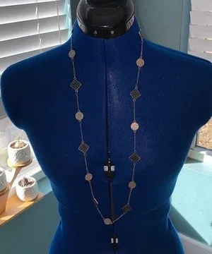 Necklace thumbnail 1