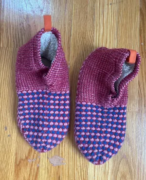 Bombas Womens Gripper Slippers Pink Blue Knit Sherpa Lined Non-Slip House Shoes thumbnail 1