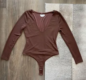 Lovers + Friends brown long sleeve bodysuit from revolve thumbnail 2