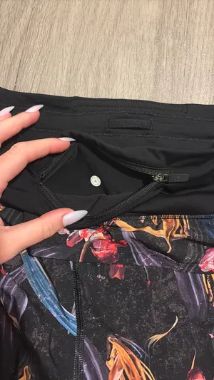 2.5" Lululemon Shorts thumbnail 3
