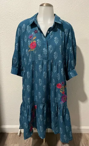 Natural Life Boho Floral Embroidered Dress Size Large thumbnail 1