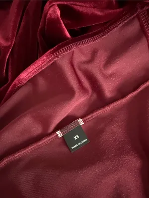 SHEIN Burgundy Strapless Velvet Sweetheart Midi Dress‎ thumbnail 4