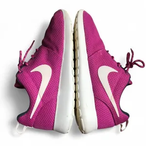 Nike Roshe One Women’s White Club Pink Running Shoes Size 8.5 #511882-605 thumbnail 6