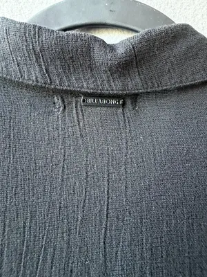 Billabong Women's Gauze Button Front‎ Top Medium Boho Ruffle Sleeve Beachy Black thumbnail 4