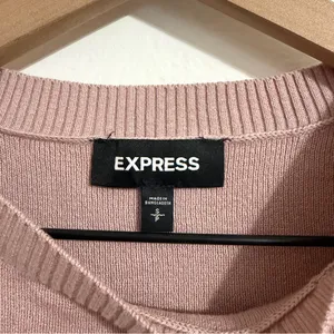 Express fitted crew neck sweater in light mauve pink, size small thumbnail 3