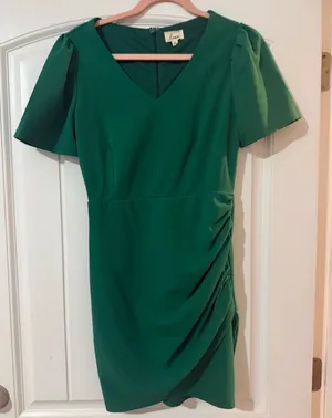 Mini green dress Size M thumbnail 1
